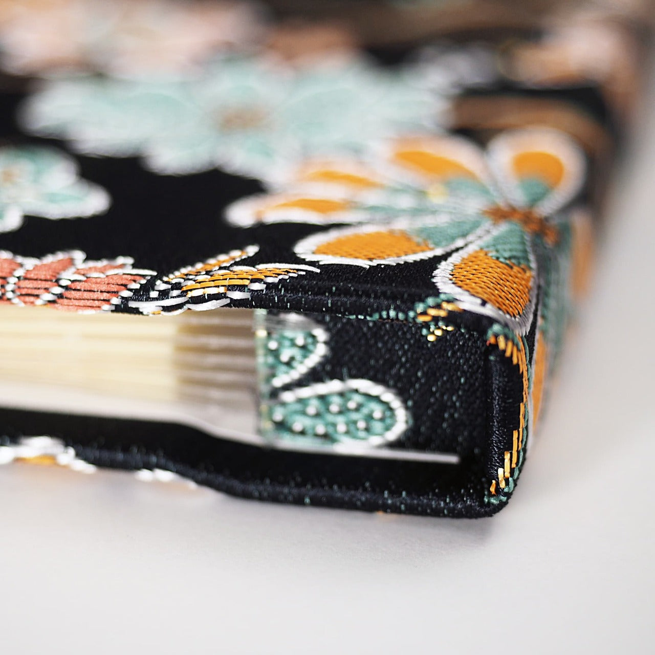 御朱印ホルダー 見開きサイズ 絢爛 宵彩花紋